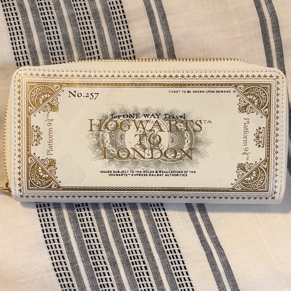 Warner Bros. White and Gold Hogwarts Wallet